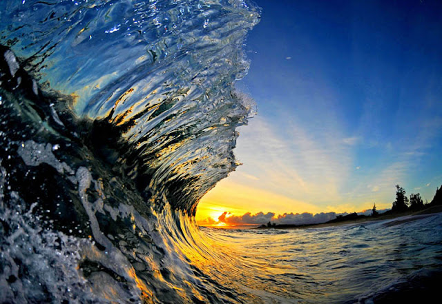 Fun on Blog: Inside a Wave - Mindblowing Photography!