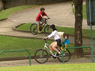 Fernanda Torres e filho de 2 anos