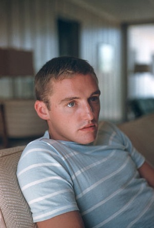 [600full-dennis-hopper[2].jpg]