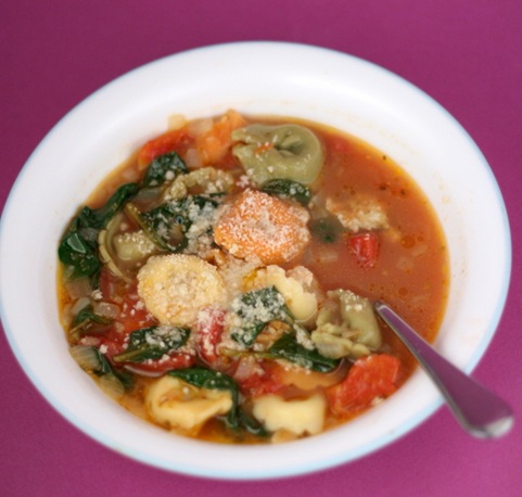 spinach tortellini soup 2