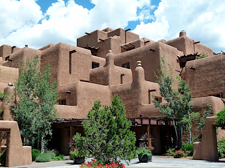 Santa Fe - Pueblo Style