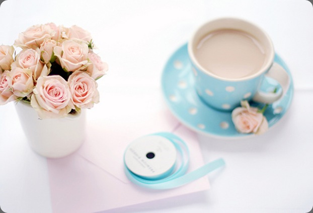 blue-white-polka-dot-tea-cup-pink-roses the sweetest occasion