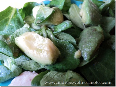 Mache salad with avocado
