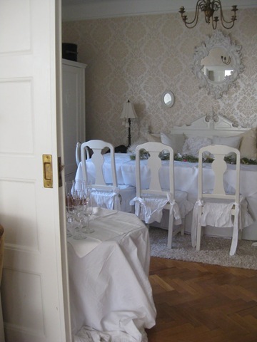 [Dining room (Classic Style)[3].jpg]