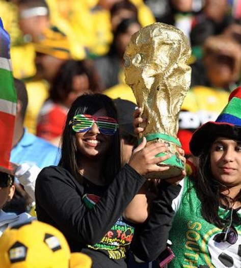 [world-cup-2010-the-vuvuzela-fever-is-in-the-air[3].jpg]