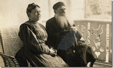 Tolstoy-Sitting-with-Sofya