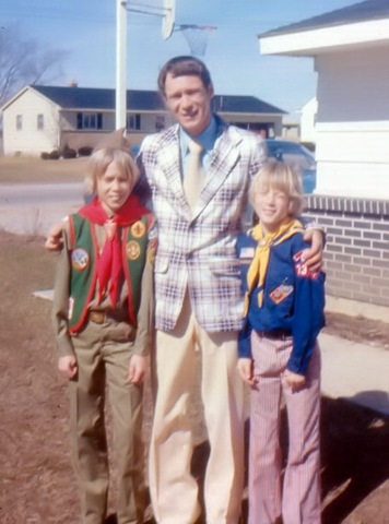 [Jim Wright with Kids in Scout Uniforms[5].jpg]