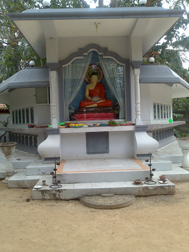 Buddha Statue Wijayaramaya