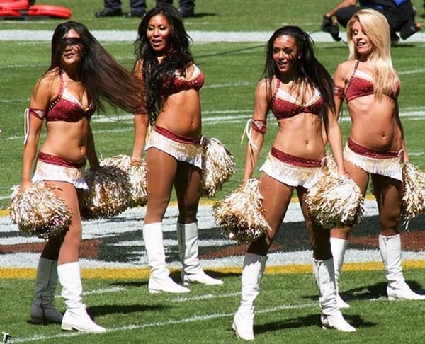 sexy_christmas_cheerleaders_09