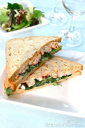 [delicious_crawfish_sandwich[2].jpg]