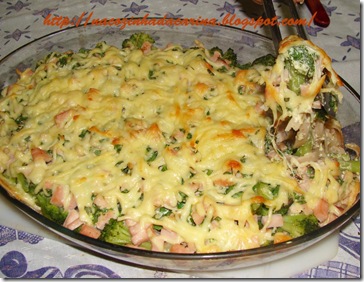 Forma-de-Espaguete-e-Brócolis