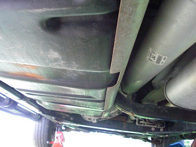 Removing Rust   Tank on Before Removing Both Fuel Tank Brace Bars Make Sure Use A Piece Of