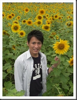 Yoshi with Sunflower