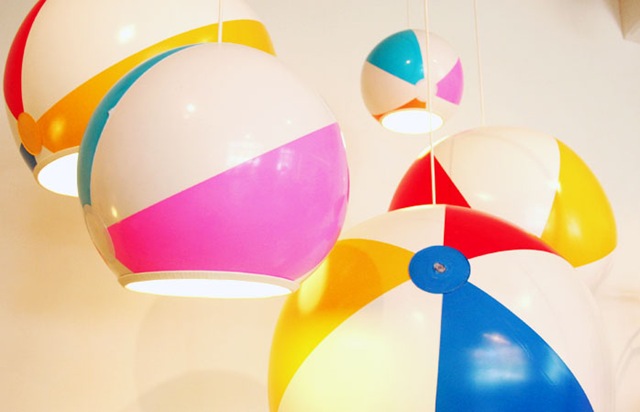 [beach balls[5].jpg]