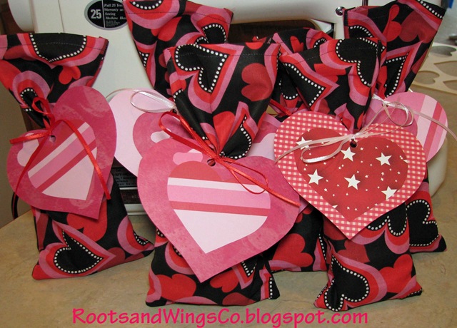 [Fabric Valentines Day bags[3].jpg]