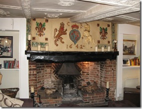 IMG_0137 fireplace 1642
