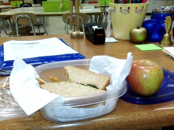 [school lunch[4].jpg]