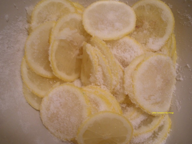 [Lemon pie sugar[5].jpg]