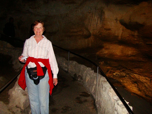 [20090423-31 Cave explorer[2].jpg]