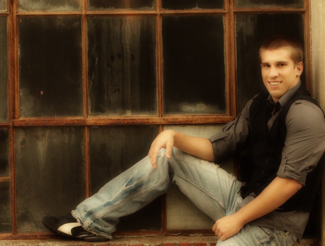 [James Senior 2010 e005[3].jpg]
