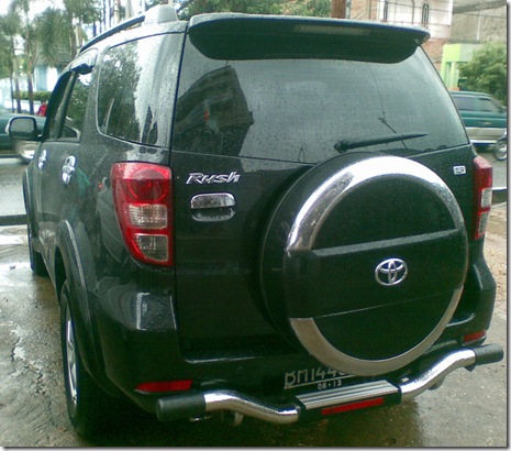 Mobil Bekas Jambi: Toyota RUSH S M/T BH Jambi Istimewa 