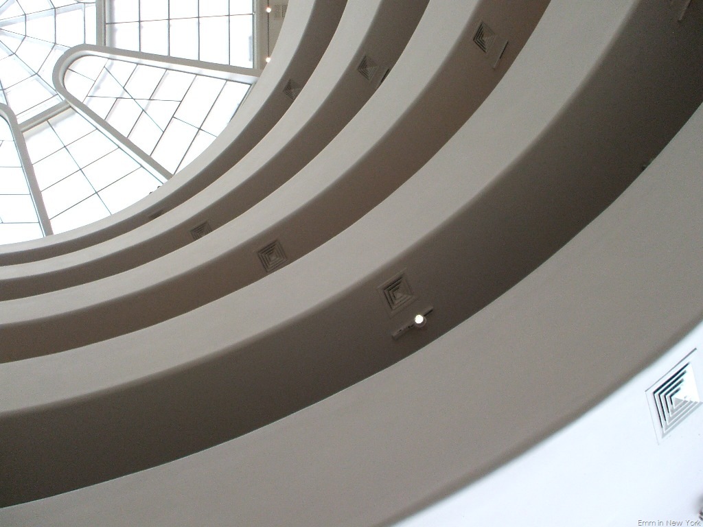 [Guggenheim Museum interior[11].jpg]