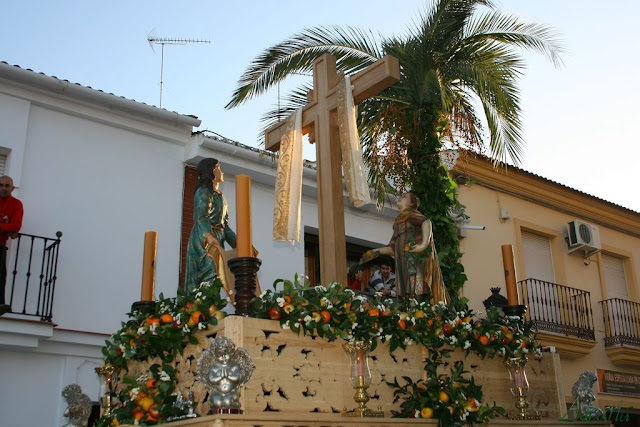Procesión de la Cruz del Barrio 2010 en Valverde del Camino Procesión de la Cruz del Barrio 2010 en Valverde del Camino