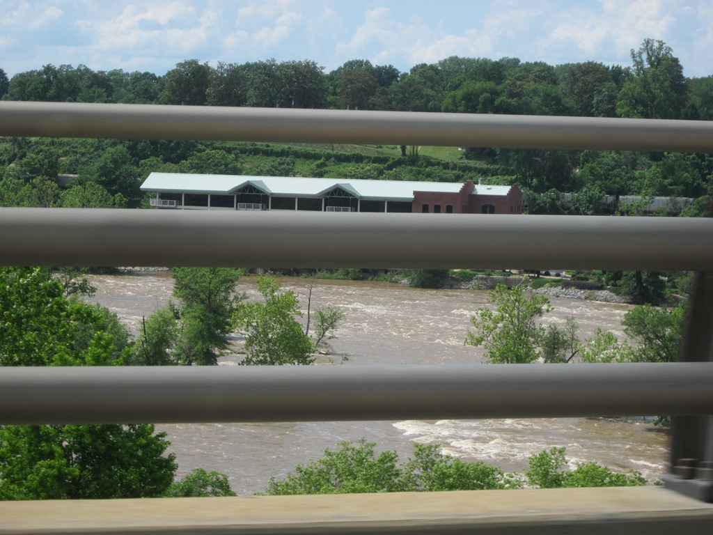 [2011-5-18 Richmond flooding (3)[3].jpg]