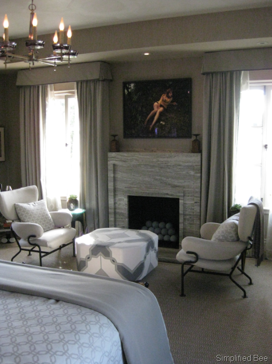 [Jay Jeffers Bedroom Seating Fireplace Marble[6].png]