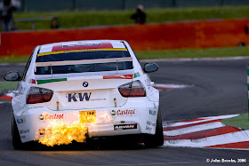 BMW 320si Wallpaper