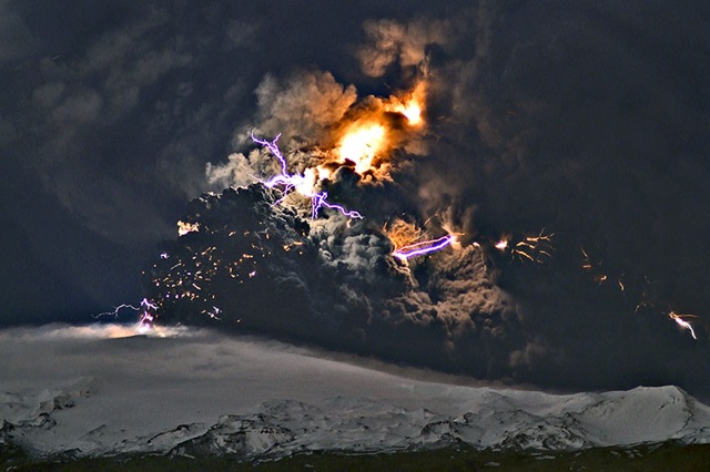 [volcán Eyjafjallajökull[11].jpg]