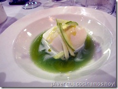 Ca'Suso: Sopa-Geleé  de Manzana y Te Verde con Helado de Yogur