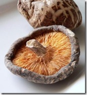 dried-shiitake-mushroom-2-934x1024