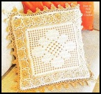 Almofada Crochet Pillow - Pink Rose