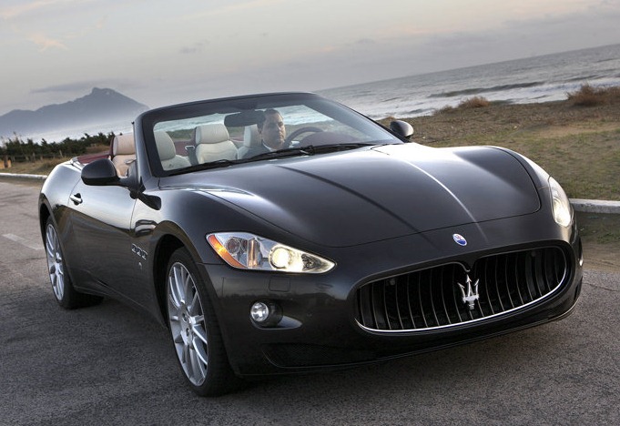 [Maserati-GranCabrio_2011_800x600_wallpaper_01[3].jpg]