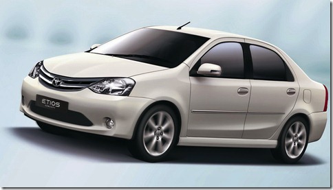 S0-Salon-de-New-Delhi-Toyota-Etios-concept-la-Logan-indo-japonaise-152283