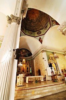 Inside Iloilo City's San Jose Church