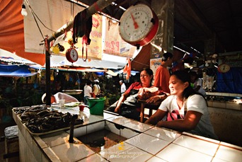 Hanging Out with the Local Vendors at Coron Market