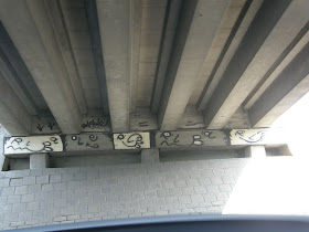 street art,  graffiti, graffito, falfirka,  autópálya, felüljáróró, Hungary, Magyarország