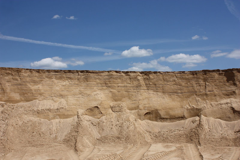 Подмосковная пустыня - карьер в Сычево.