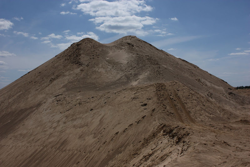 Подмосковная пустыня - карьер в Сычево.