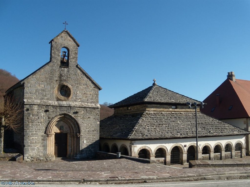 [Iglesia de Santiago y Silo de Carlomagno[5].jpg]