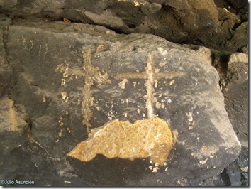 Cruces modernas - Cueva del barranco del águila - ruta de la Cova Negra - Játiva