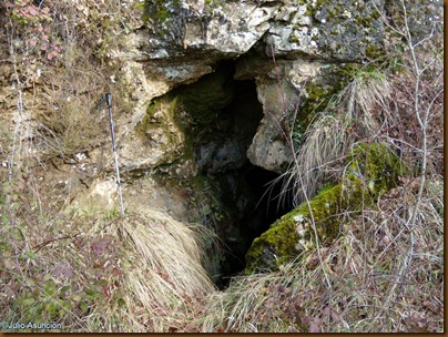 Entrada de la Cueva de Amenasillo 1 - Valle de Erro