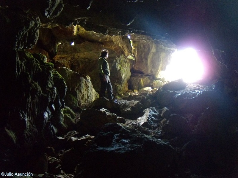 [Cueva de Diablozulo - Valle de Elorz[3].jpg]