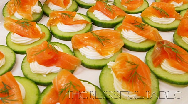[smoked salmon canapes 003a[13].jpg]