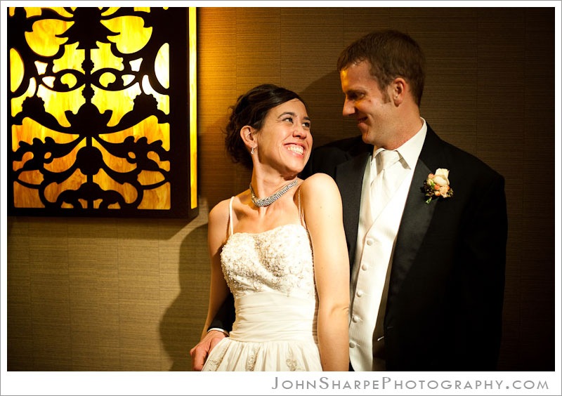 Minneapolis  Wedding Photography at Holiday Inn Metrodome 