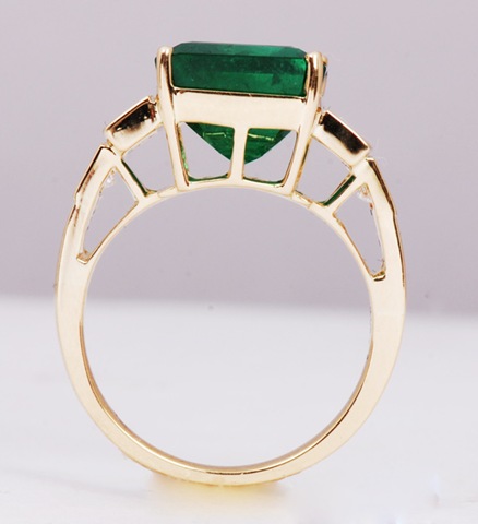 [Emerald_Ring_Em-2[9].jpg]