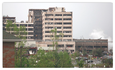 Tornado Hits Joplin Missouri And Destroys St John S Hospital Image