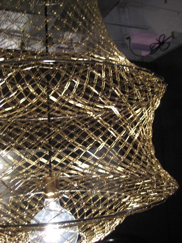[gold paper clip lamp closeup[4].jpg]